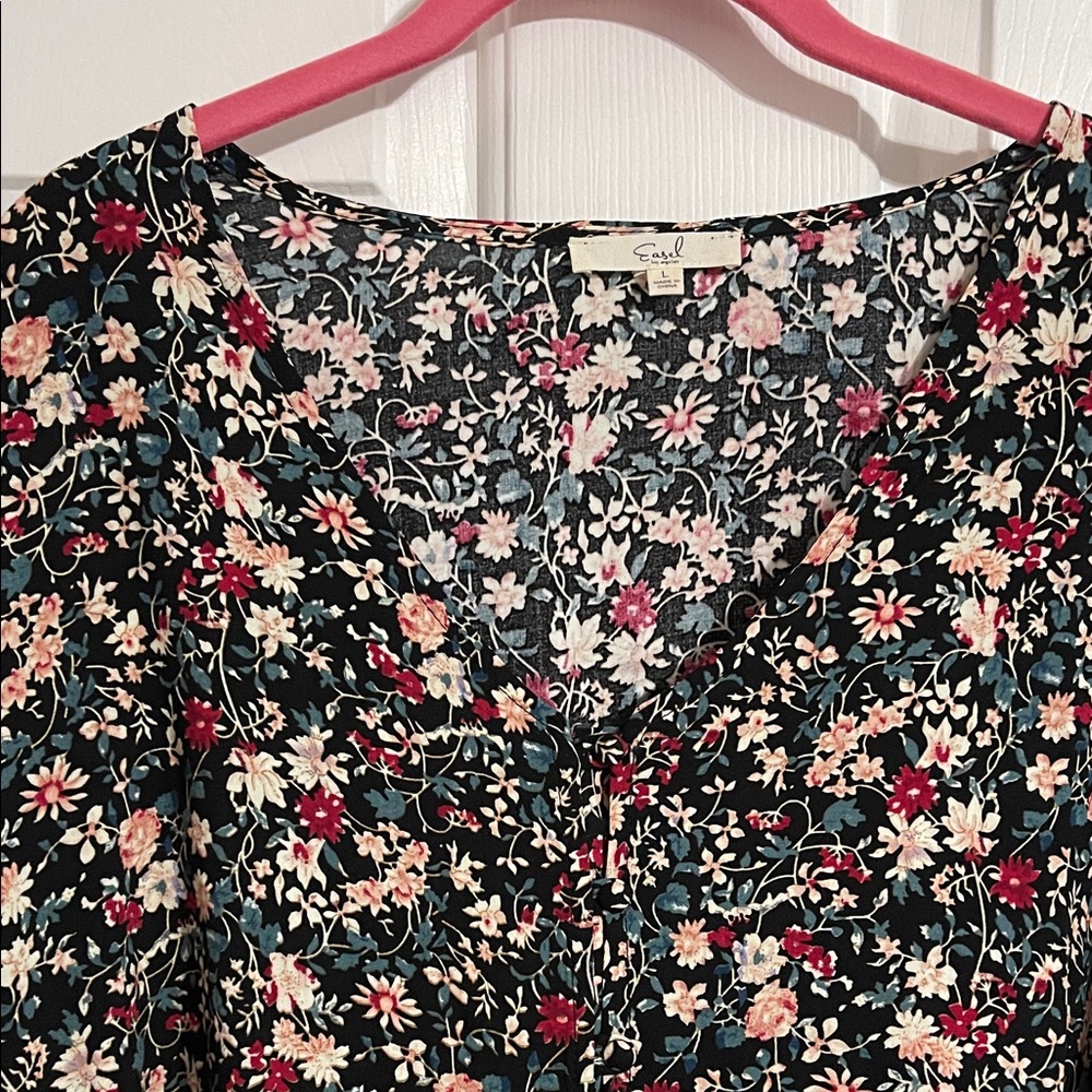 Easel Multicolor Floral Blouse - Picture 2 of 6